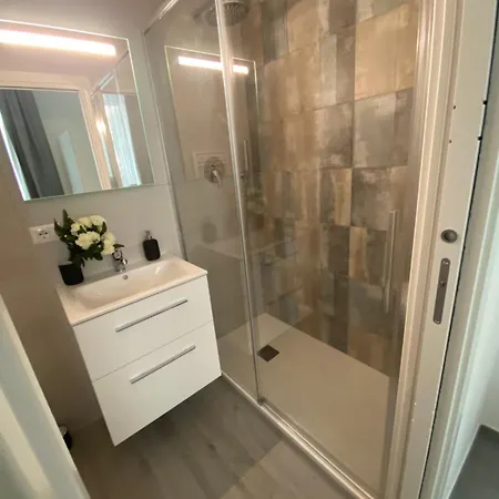 Centro Citta' Softrooms-metro' A 1 Metro